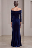 Off The Shoulder Ruched Navy Velvet Mermaid Long Mother Of The Bride Dress